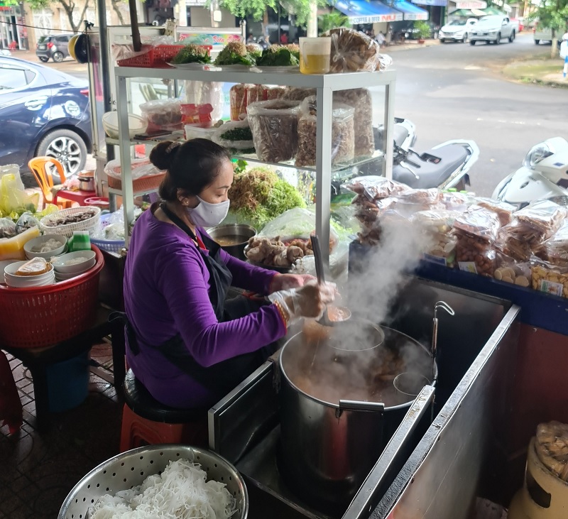 Bún riêu Thảo.