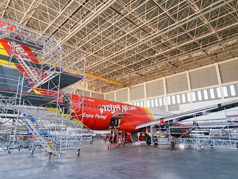 máy bay Vietjet bị rơi bánh