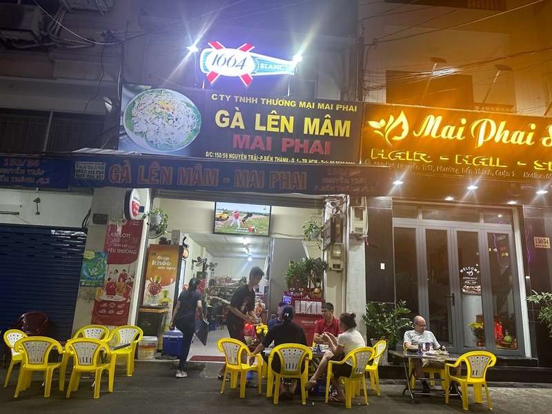 Gà Lên Mâm Mai Phai.