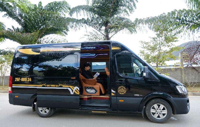 Đánh giá Xuân Tráng Limousine.