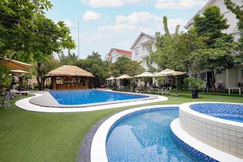 Khuôn viên xanh mát của Sofia Tam Đảo Hotel & Spa