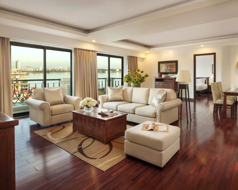 Đánh giá khách sạn Elegant Suites Westlake.